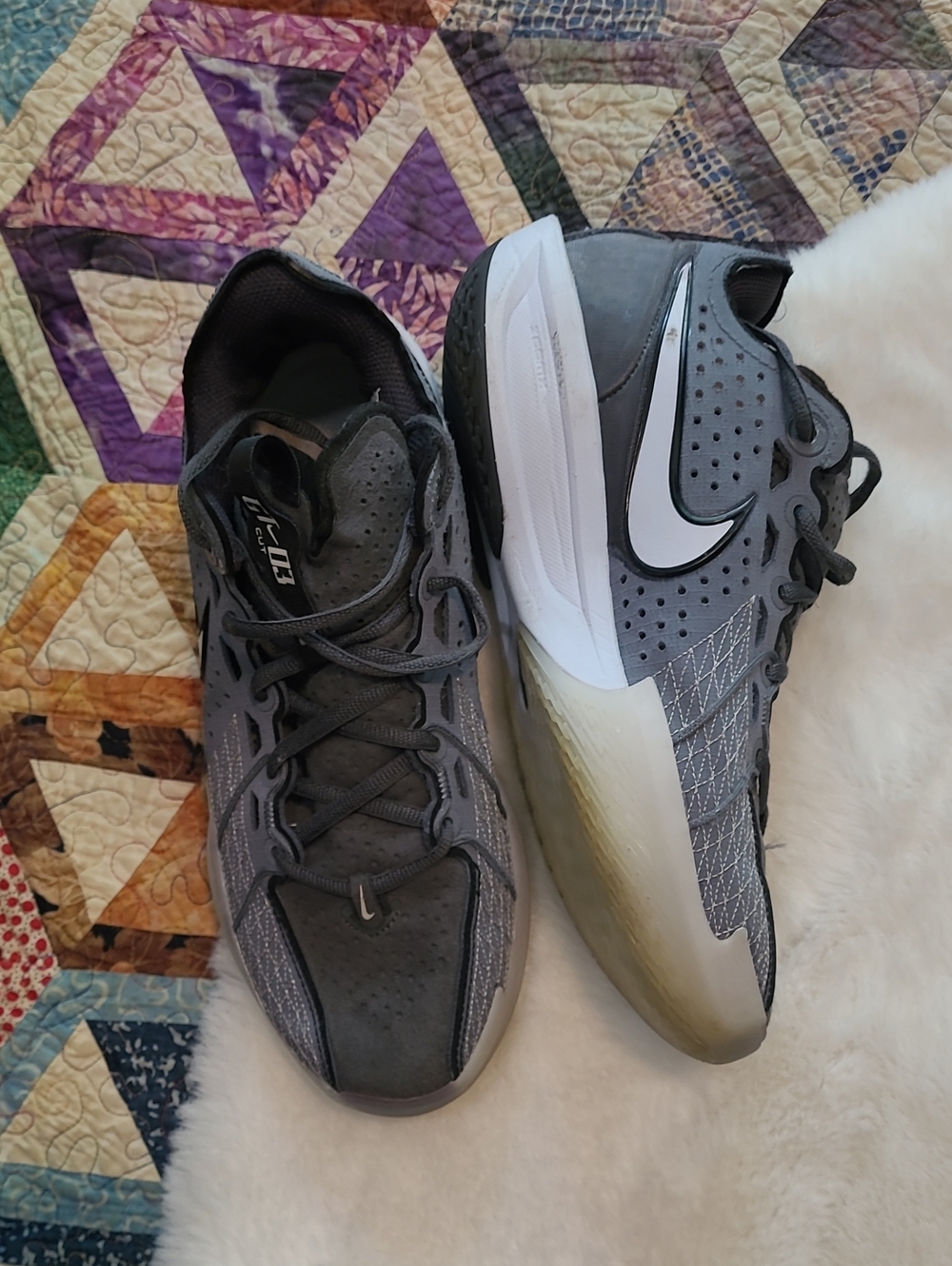 Nike G.T. Cut 3 EP Gray and White Low-Top Athletic Sneakers Men's Size 7